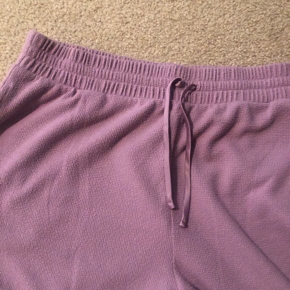 Victoria's Secret Lavender Lounge Set with pockets - Picture 9 of 9